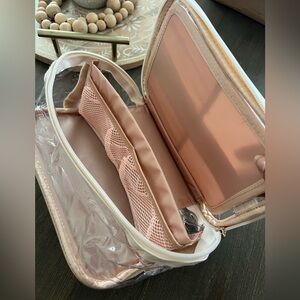 New Women's Clear Cosmetic Case bag!